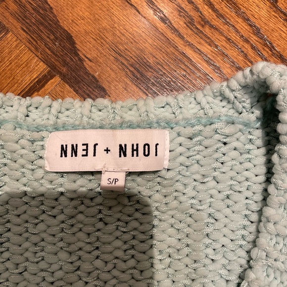 John and Jenn cozy wool knit sweater - Picture 7 of 7